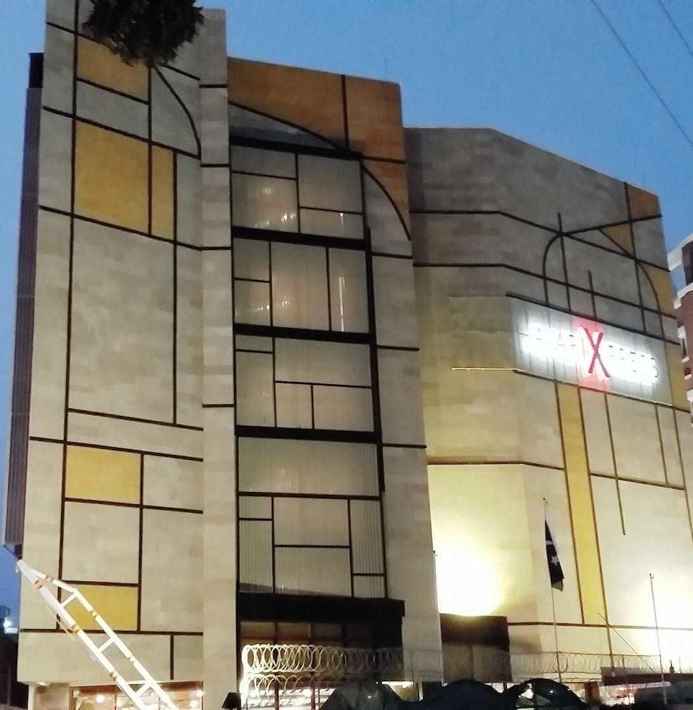 Avari Boutique Multan Buitenkant foto