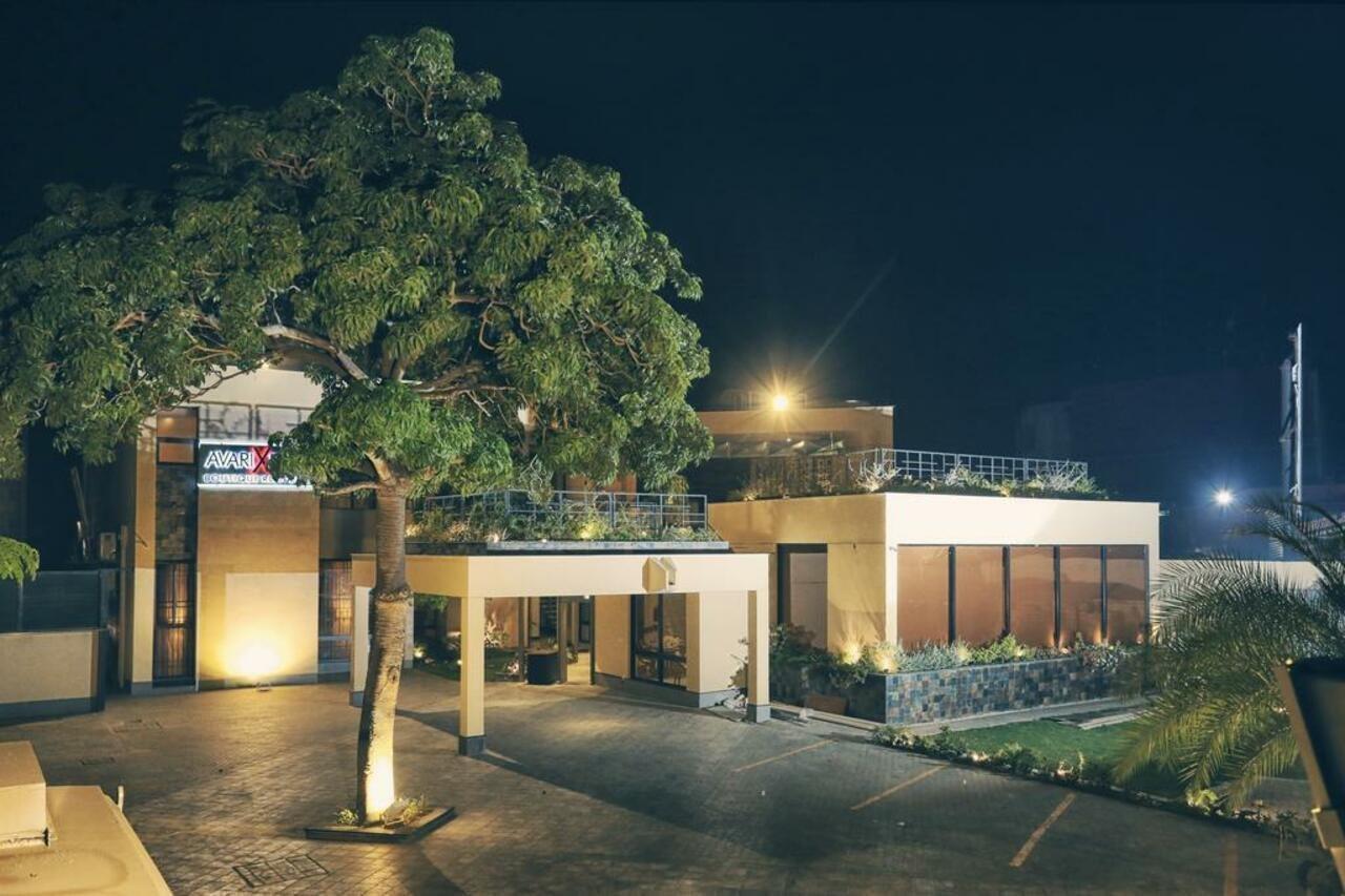 Avari Boutique Multan Buitenkant foto